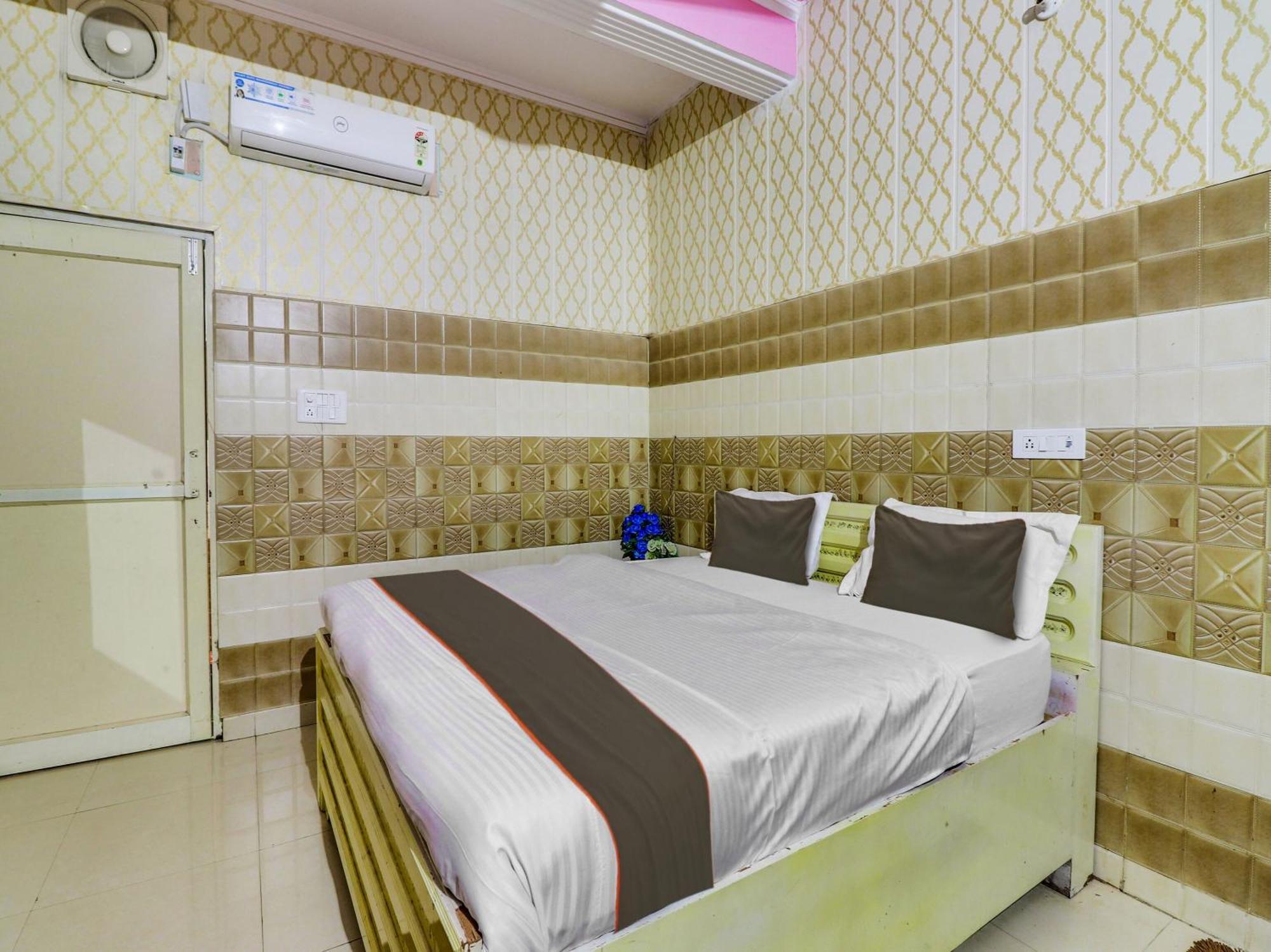 Отель Collection O Paradise And Restaurant Kashipur Экстерьер фото