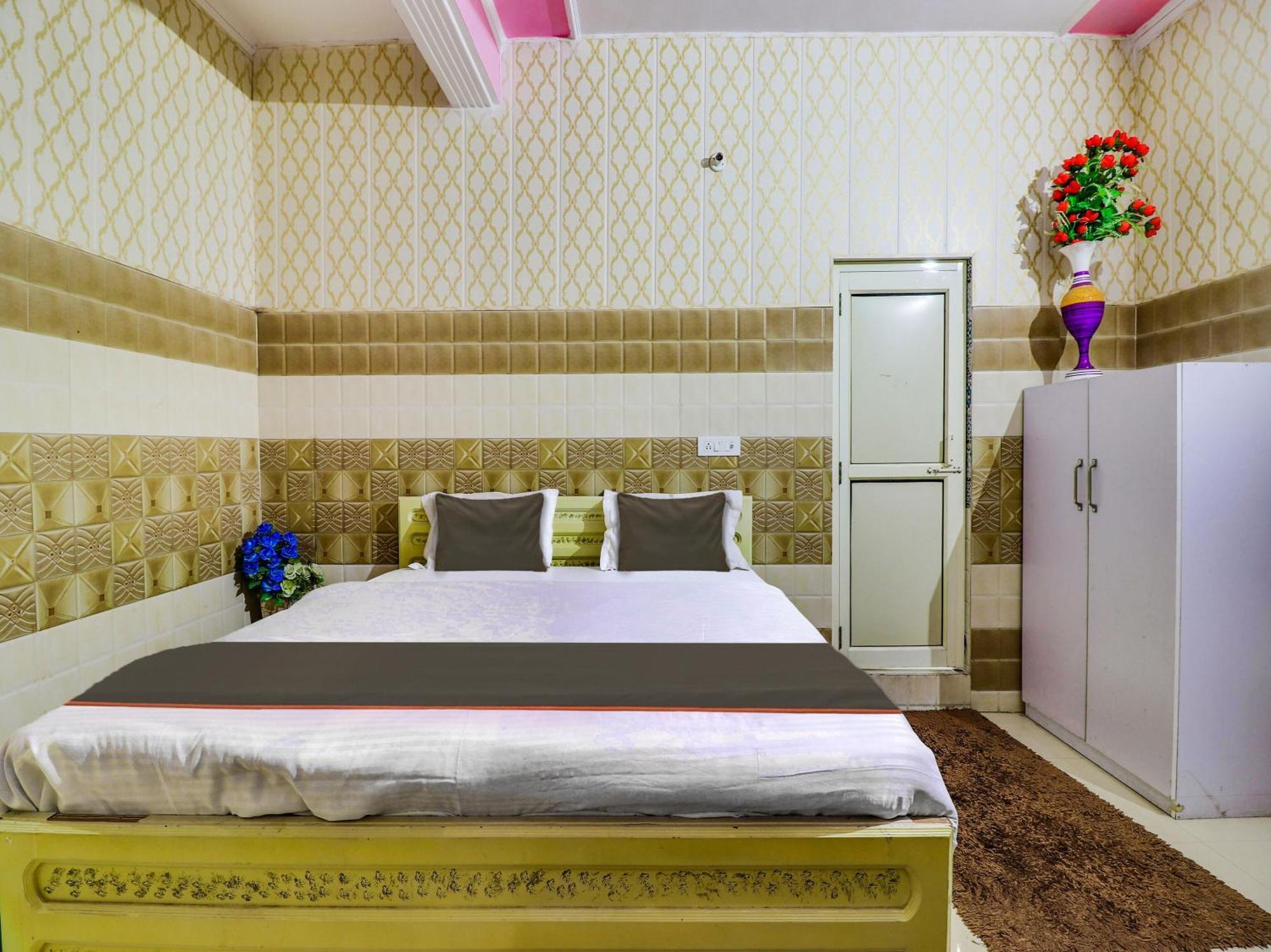 Отель Collection O Paradise And Restaurant Kashipur Экстерьер фото